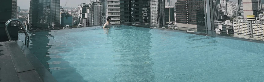 Roof Top Pool Dubai