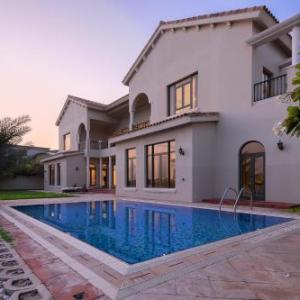 Maison Privee - Villa on Beach w Private Pool The Palm Jumeirah