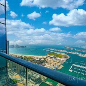 LUX - Lavish Suite with Full Palm Jumeirah View 1