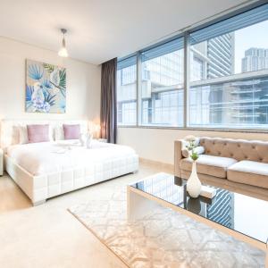 Studio Apartment in Sky Gardens DIFC by Deluxe Holiday Homes