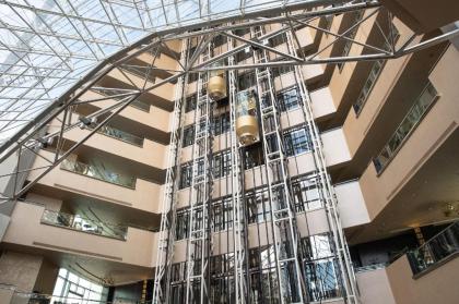 Jumeirah Emirates Towers - image 22