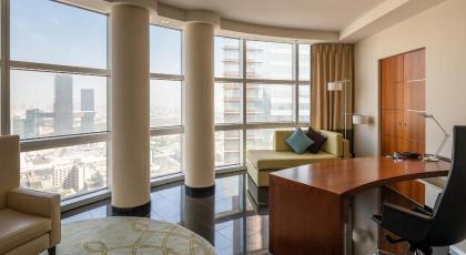 Jumeirah Emirates Towers - image 29