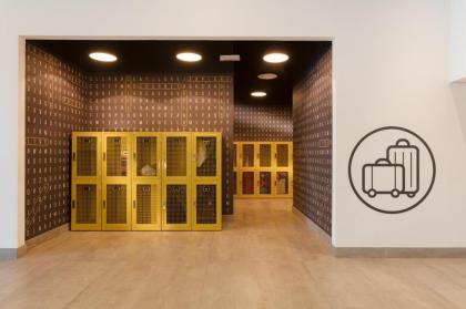 Rove Trade Centre - image 23